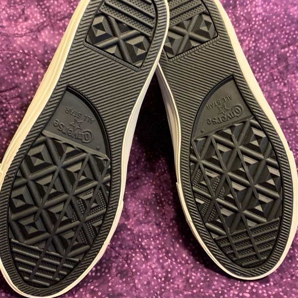 Girls Converse high tops 669307C cream Sherpa Size 3 NWOT All Stars - Picture 6 of 8